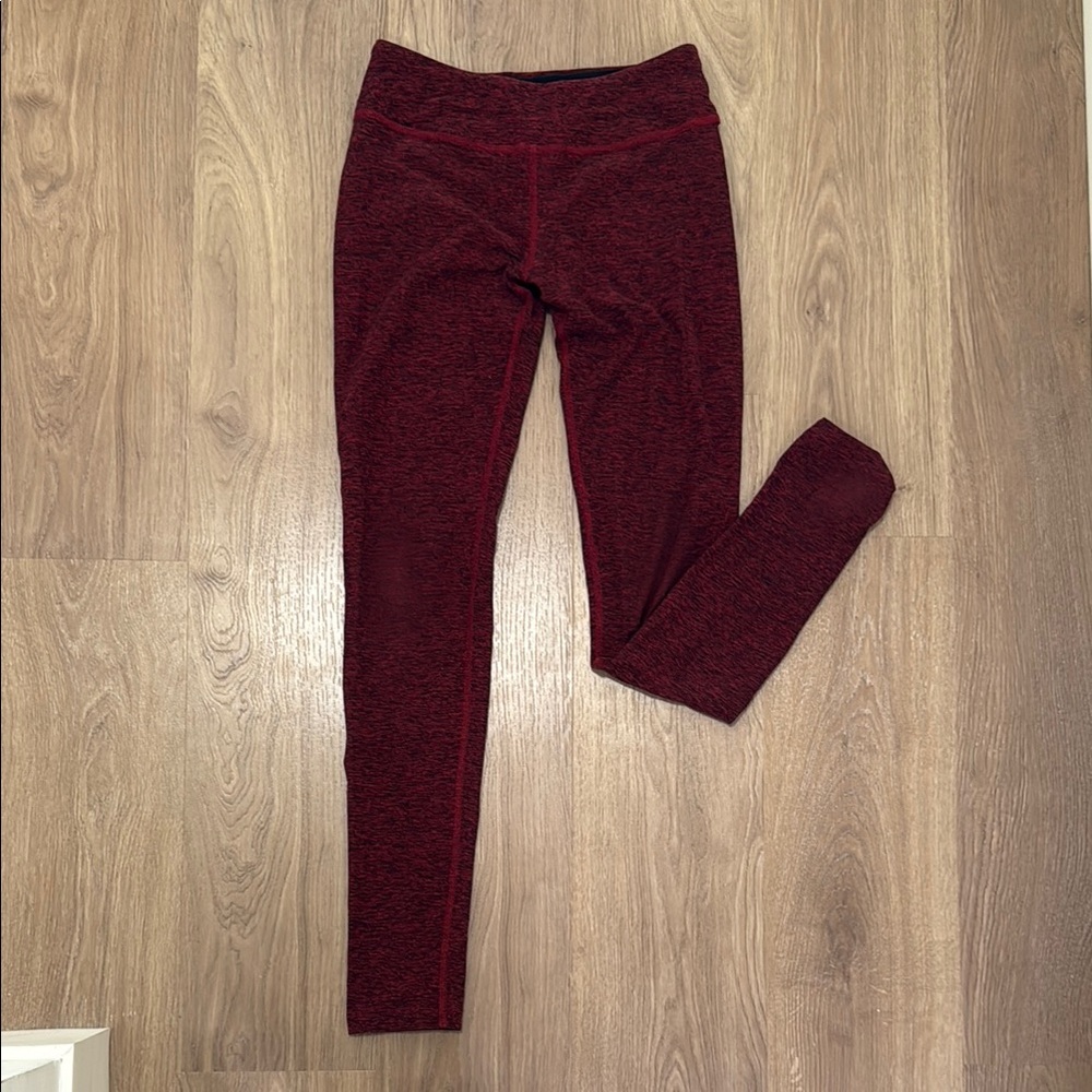 Chic Red Heathered Leggings